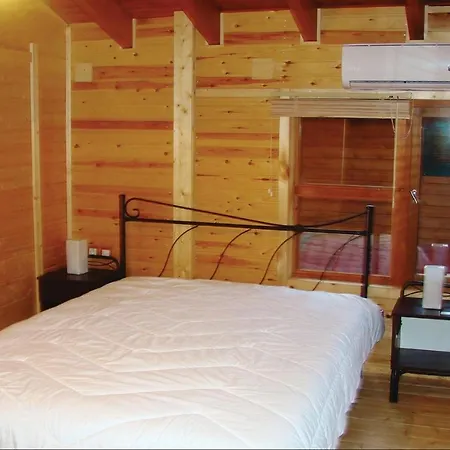 Awesome In Molos Kammena Vourla With 2 Bedrooms, Internet And Outdoor Swimming Pool *