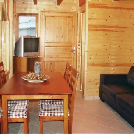 Awesome In Molos Kammena Vourla With 2 Bedrooms, Internet And Outdoor Swimming Pool Liapáta