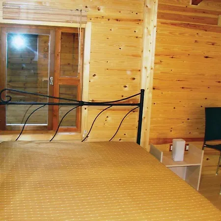 Semesterbostad Awesome In Molos Kammena Vourla With 2 Bedrooms, Internet And Outdoor Swimming Pool Liapáta